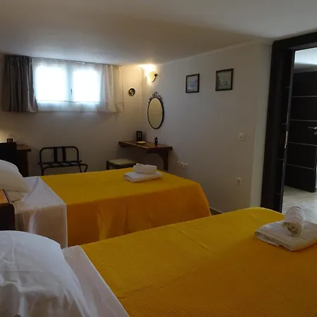 Apartment Melilofos Ground Floor Poolside Agia Thekla