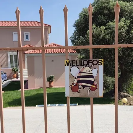 Melilofos Ground Floor Poolside Apartment *